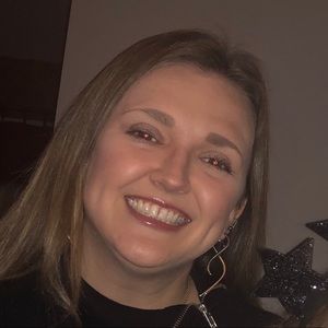 Meet your Posher, Denise